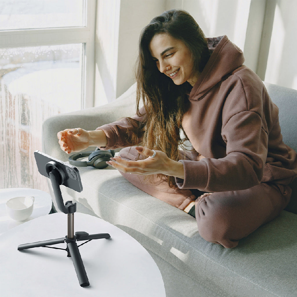 Drip Foldable Magnetic Selfie Stick with Bluetooth Remote Control Black